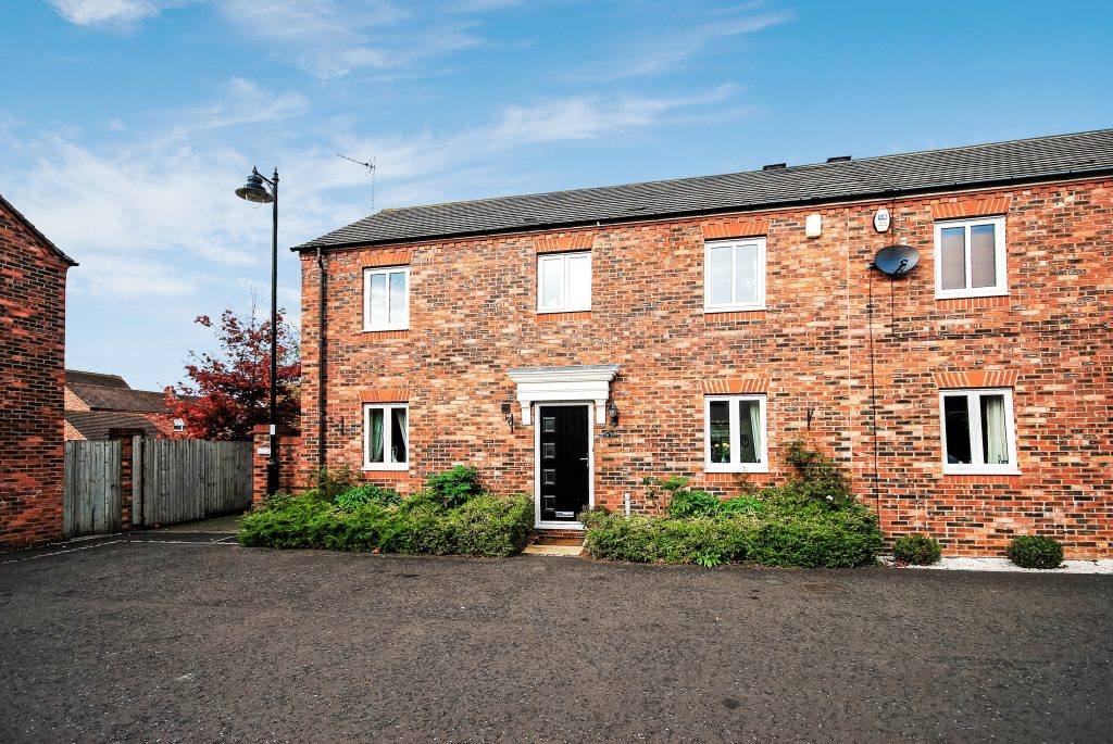 3 BEDROOM SEMI-DETACHED HOUSE, CHIPCHASE MEWS, NEWCASTLE GREAT PARK