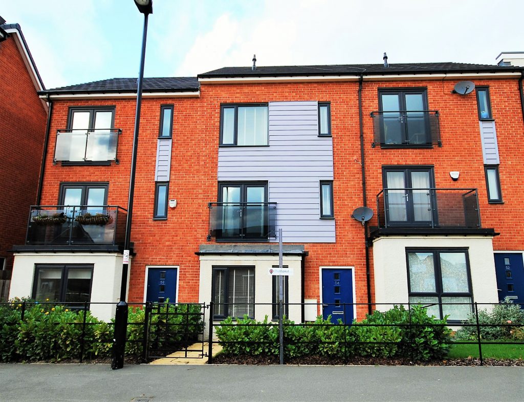 4 BEDROOM TOWNHOUSE, ROSEDEN WAY, NEWCASTLE GREAT PARK