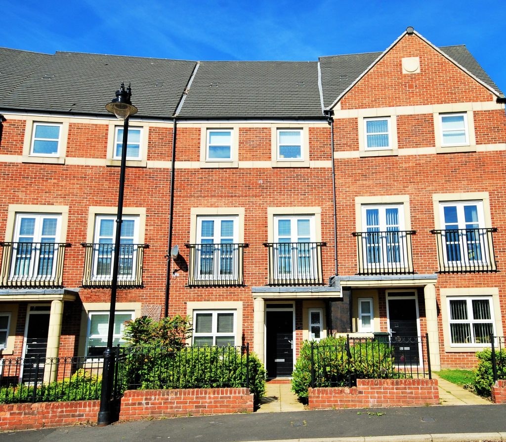 4 BEDROOM TERRACED TOWNHOUSE, FEATHERSTONE GROVE, NEWCASTLE GREAT PARK