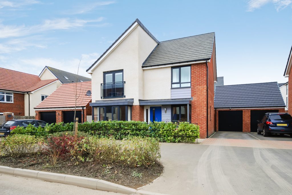 4 BEDROOM DETACHED HOUSE, ROSEDEN WAY, NEWCASTLE GREAT PARK