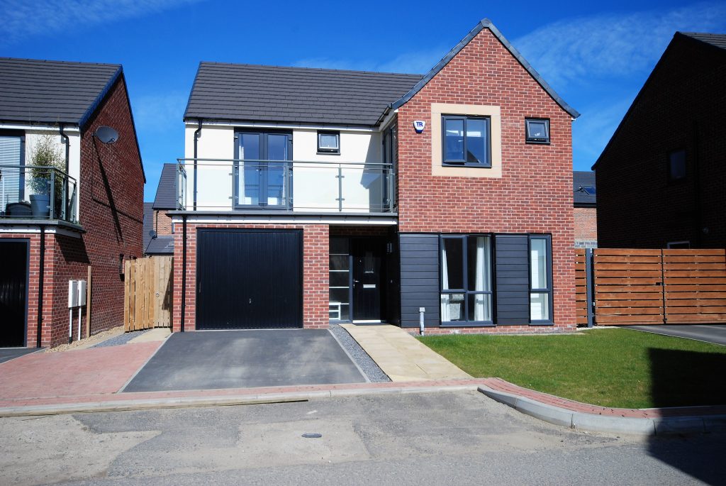 4 BEDROOM DETACHED HOUSE, BIRCHWOOD CHASE, NEWCASTLE GREAT PARK