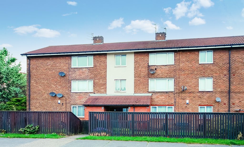 2 BEDROOM FLAT, CHESTERS AVENUE, LONGBENTON