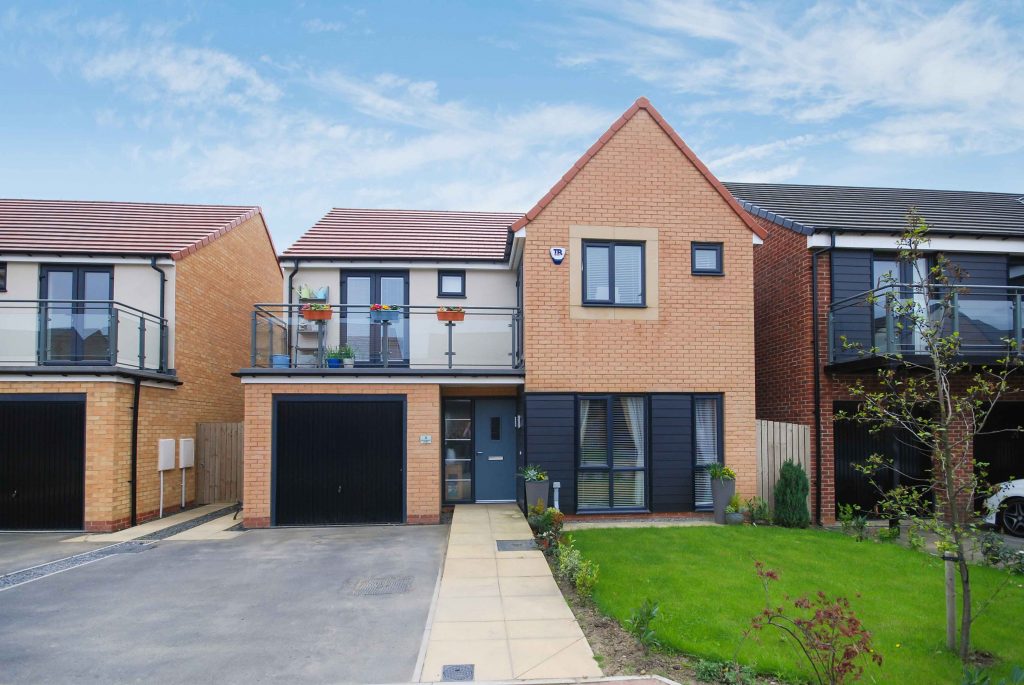 4 BEDROOM DETACHED HOUSE ‘THE ROMNEY BY CHARLES CHURCH’ ON BIRCHWOOD CHASE, ELMWOOD PARK MEWS