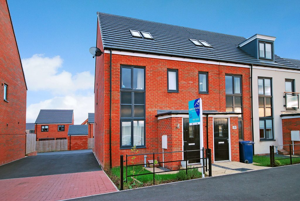 3 BEDROOM TOWNHOUSE LET ON ROSEDEN WAY, NEWCASTLE GREAT PARK
