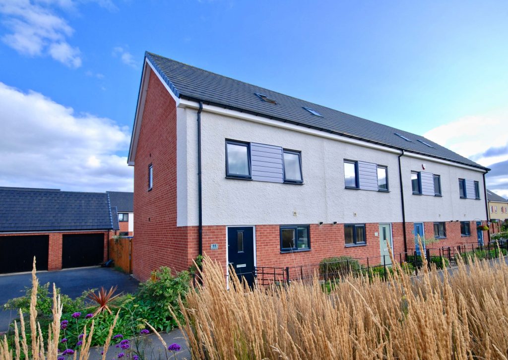 3 BED END TERRACE ON ELEMORE CLOSE, NEWCASTLE GREAT PARK