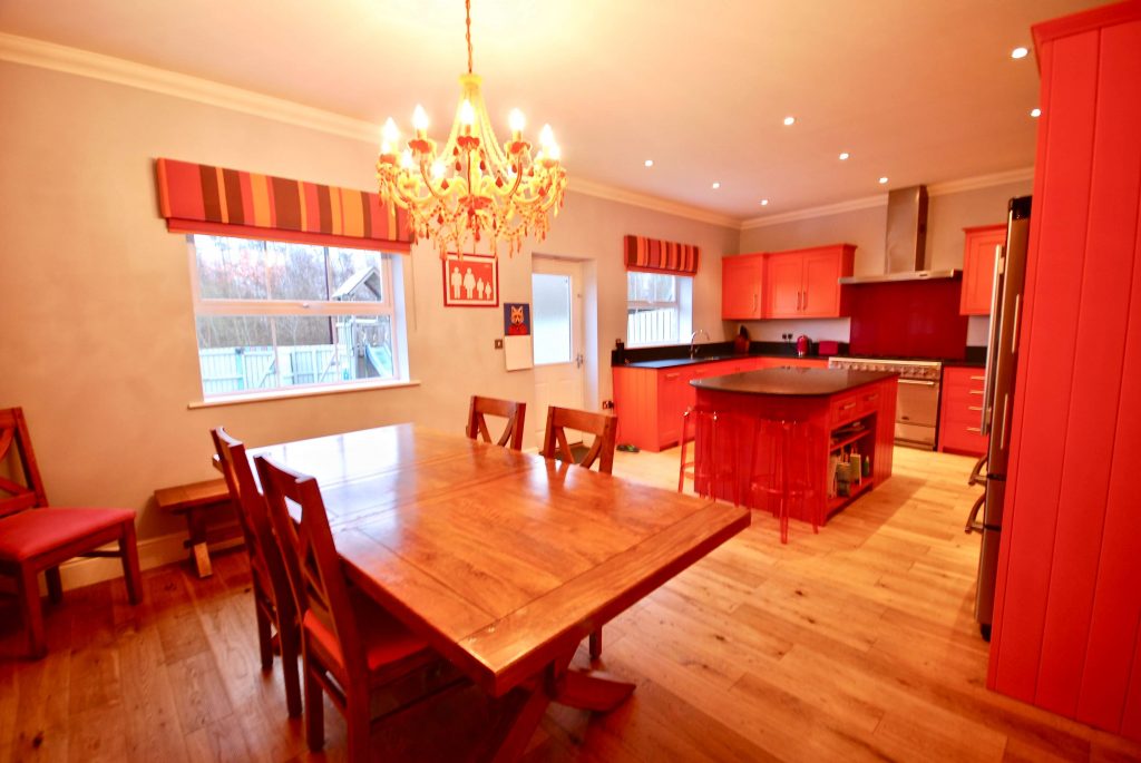 5 BEDROOM HOUSE SOLD ON FEATHERSTONE GROVE, NEWCASTLE GREAT PARK