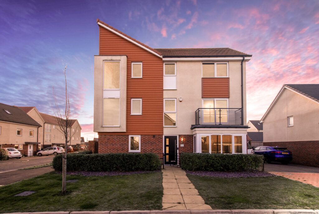 5 BEDROOM HOUSE SOLD ON NETTLESWORTH AVENUE, NEWCASTLE GREAT PARK