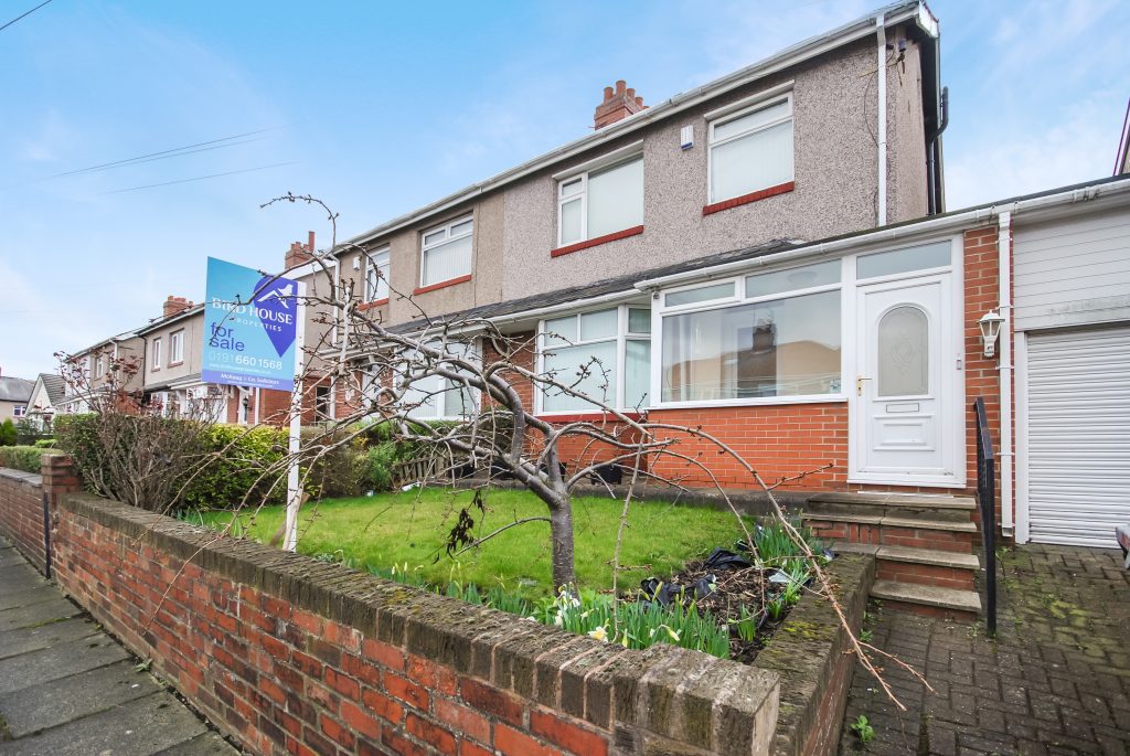 3 BEDROOM SEMI-DETACHED HOUSE ON BENWELL HILL GARDENS, FENHAM