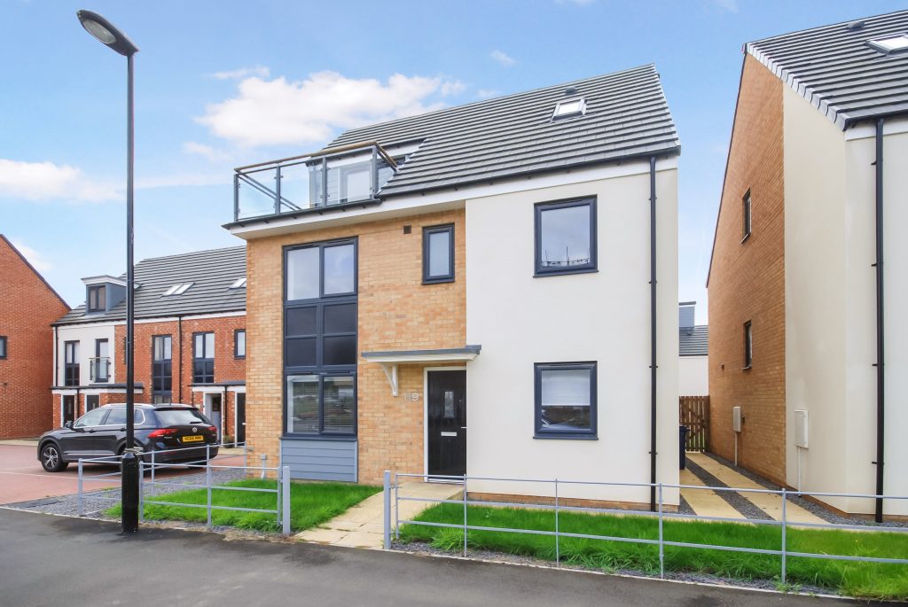 5 BEDROOM HOUSE SOLD ON ROSEDEN WAY, NEWCASTLE GREAT PARK