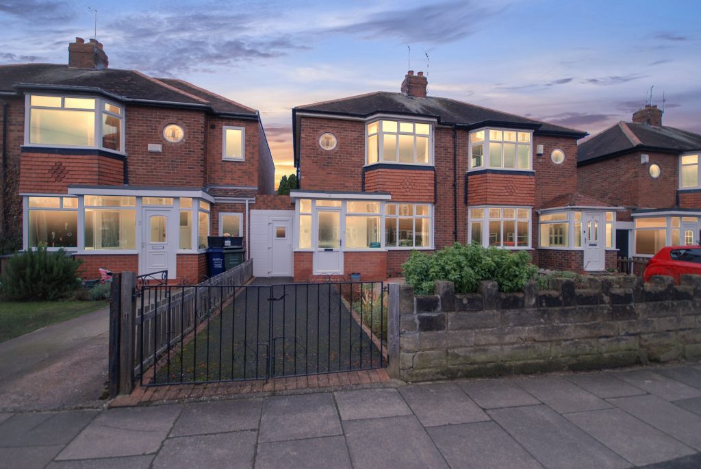2 BEDROOM SEMI-DETACHED HOUSE SOLD ON RIDGEWOOD GARENS, GOSFORTH