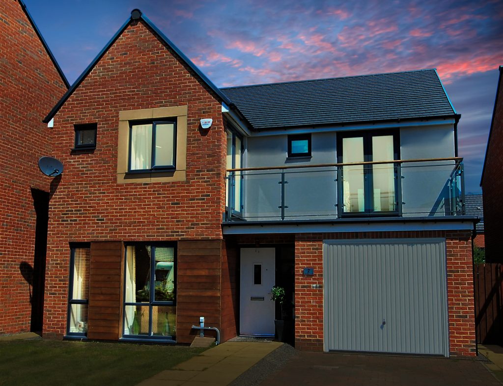 4 BEDROOM DETACHED HOUSE LET ON HETHPOOL COURT, GREENSIDE
