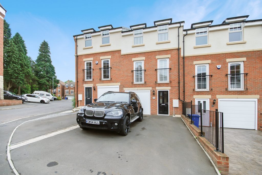 4 BEDROOM HOUSE LET IN LOANSDEAN WOOD, MORPETH