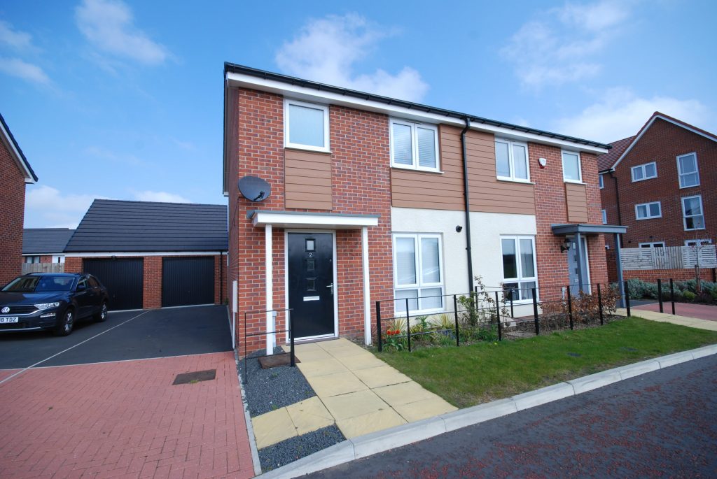 3 BEDROOM HOUSE LET ON SHOTTON VIEW, NEWCASTLE GREAT PARK