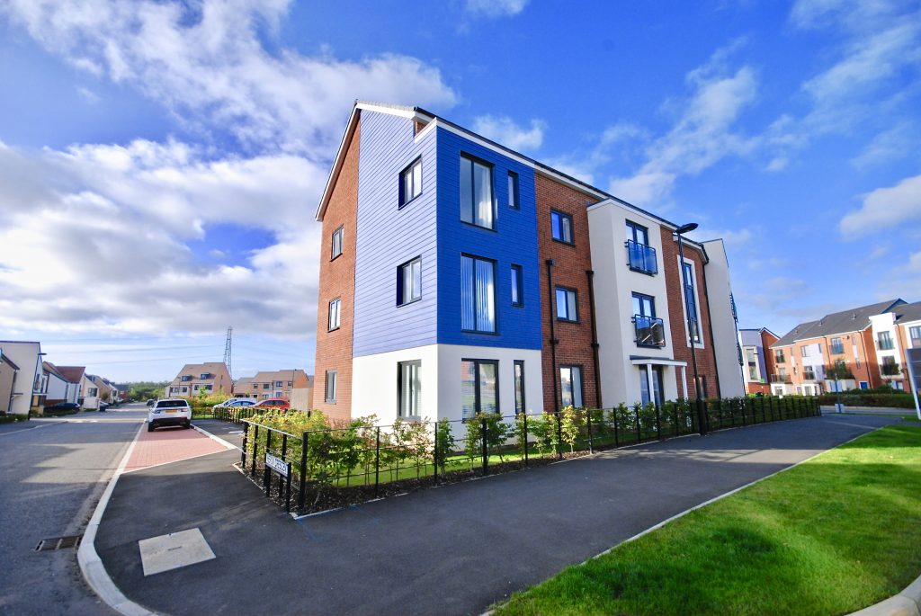 2 BEDROOM APARTMENT LET ON HERON CRESCENT, NEWCASTLE GREAT PARK