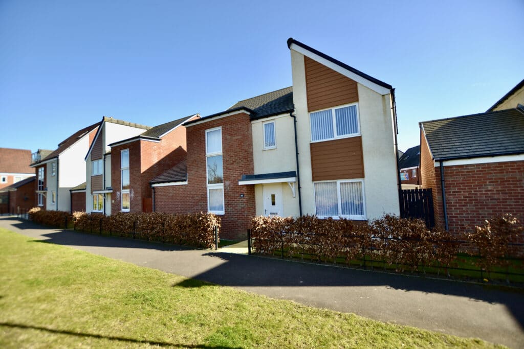 4 BEDROOM DETACHED HOUSE SOLD ON BOWDEN CLOSE, NEWCASTLE GREAT PARK