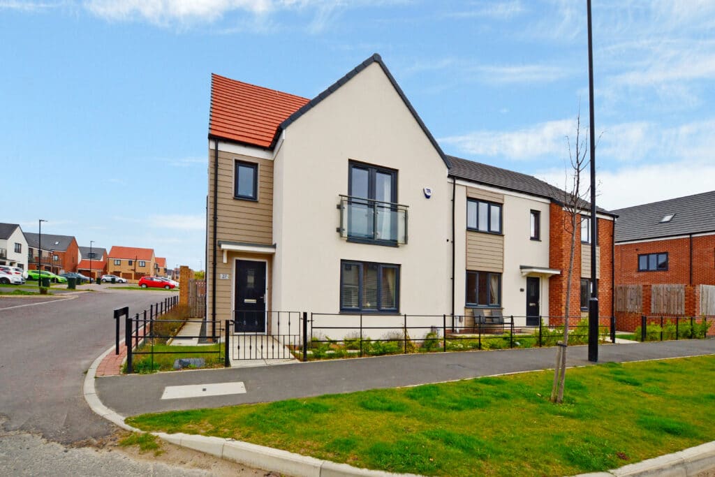 4 BEDROOM DETACHED HOUSE SOLD ON MOOR DRIVE, WALLSEND