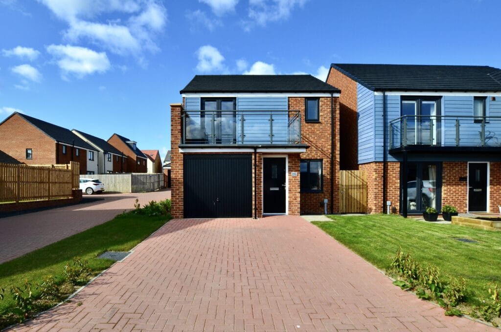 3 BEDROOM DETACHED HOUSE LET ON ROSEDEN WAY, NEWCASTLE GREAT PARK