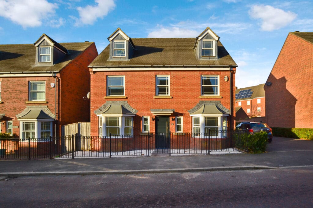 5 BEDROOM HOUSE SOLD ON NETHERWITTON WAY, NEWCASTLE GREAT PARK