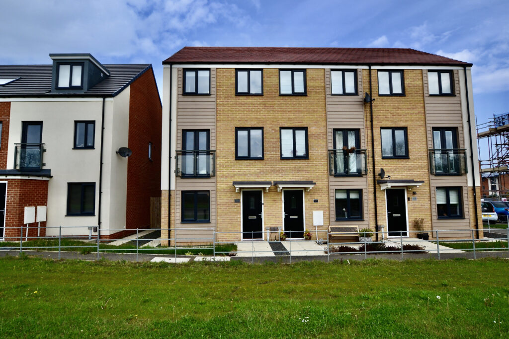 3 BEDROOM HOUSE LET BY BIRD HOUSE ON WILLOWBAY DRIVE