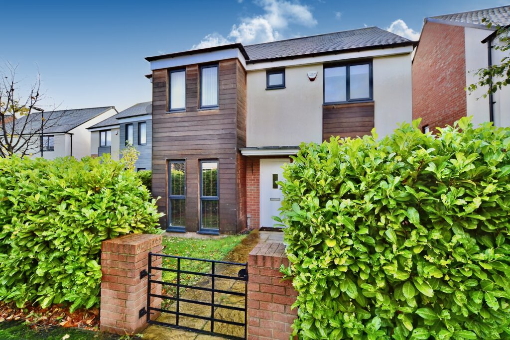 4 BEDROOM HOUSE LET ON SALTWICK AVENUE, NEWCASTLE GREAT PARK
