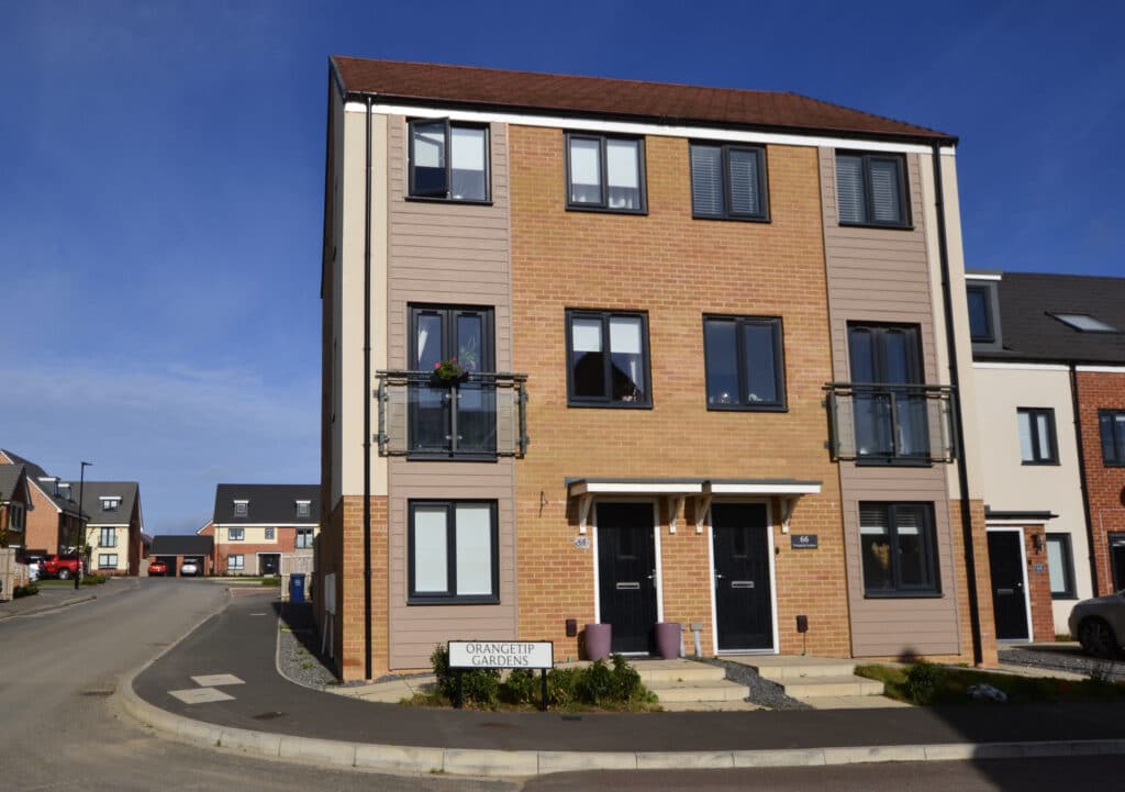 3 BEDROOM TOWNHOUSE SOLD ON ORANGETIP GARDENS, NEWCASTLE GREAT PARK