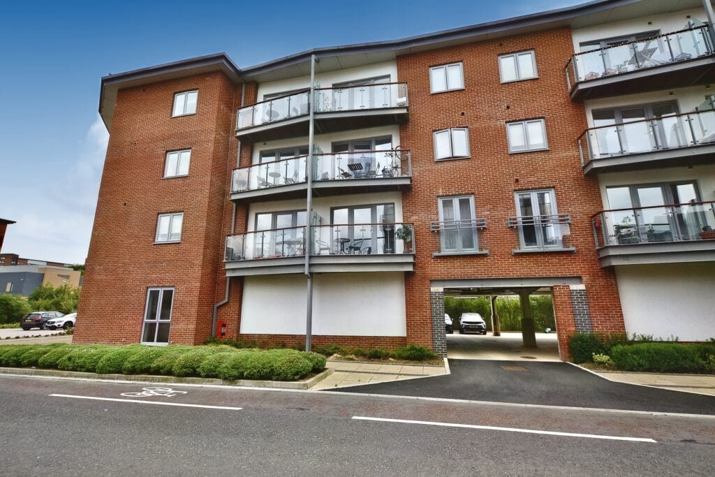 2 BEDROOM APARTMENT LET IN TRIGO HOUSE, WORSDELL DRIVE, GATESHEAD QUAYSIDE