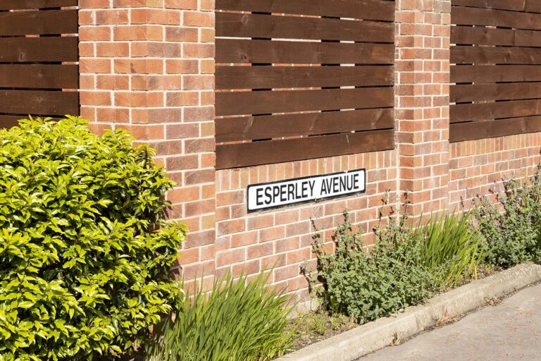 Esperley Avenue