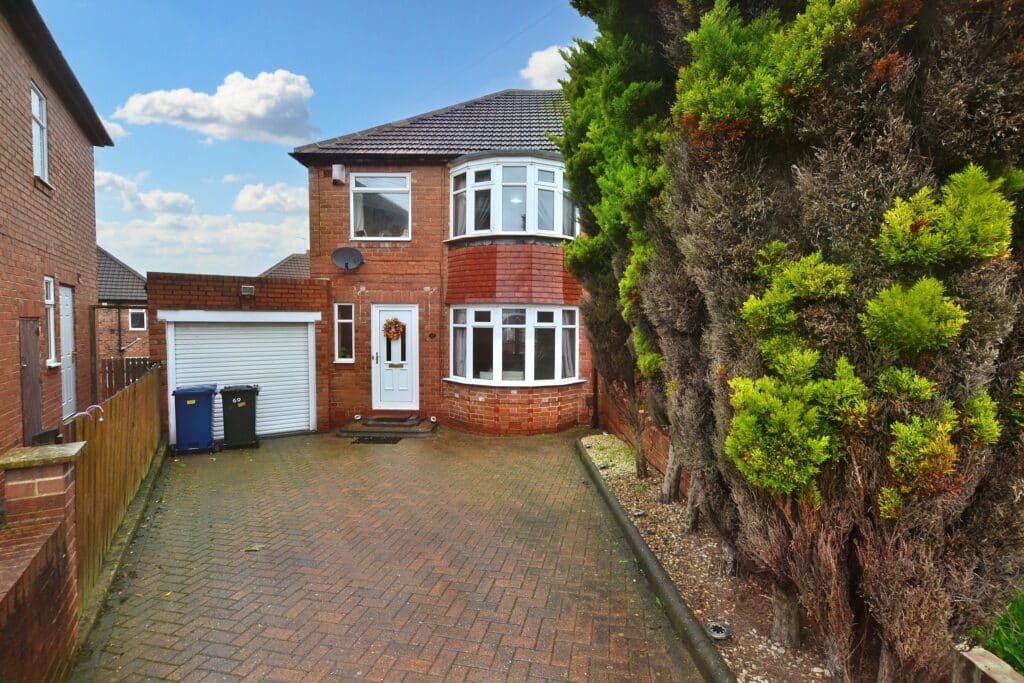THREE BEDROOM HOUSE SOLD ON DEANHAM GARDENS, DENTON BURN
