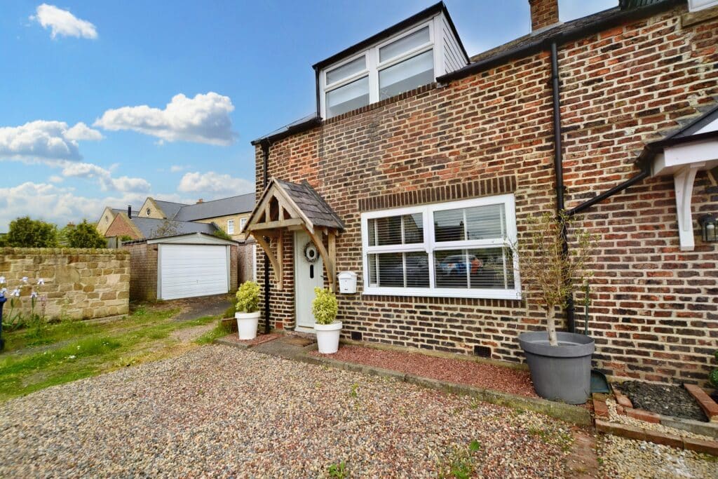 2 BEDROOM COTTAGE SOLD ON BRUNTON FARM COTTAGES